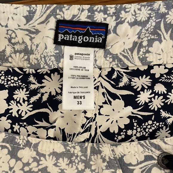 Patagonia Shorts, Size 33 - Picture 6 of 8